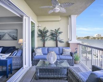 Waterfront -3br - 2kings -Pool Balcony - Beach - Clearwater Beach - Balkon