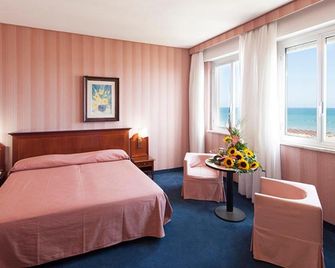 Hotel Esplanade - Pescara - Sypialnia