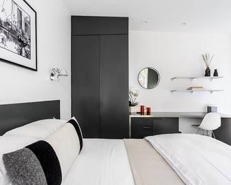 Frame Hotel - Treehouse - Austin - Bedroom