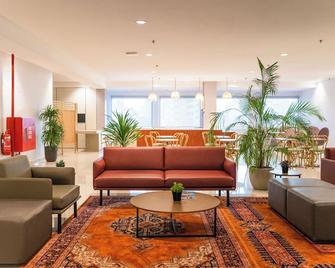 Tune Hotel Georgetown Penang - George Town - Lobby