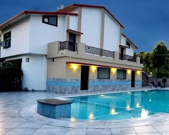 The Tiger Groove Corbett Resort - Nainital - Piscine