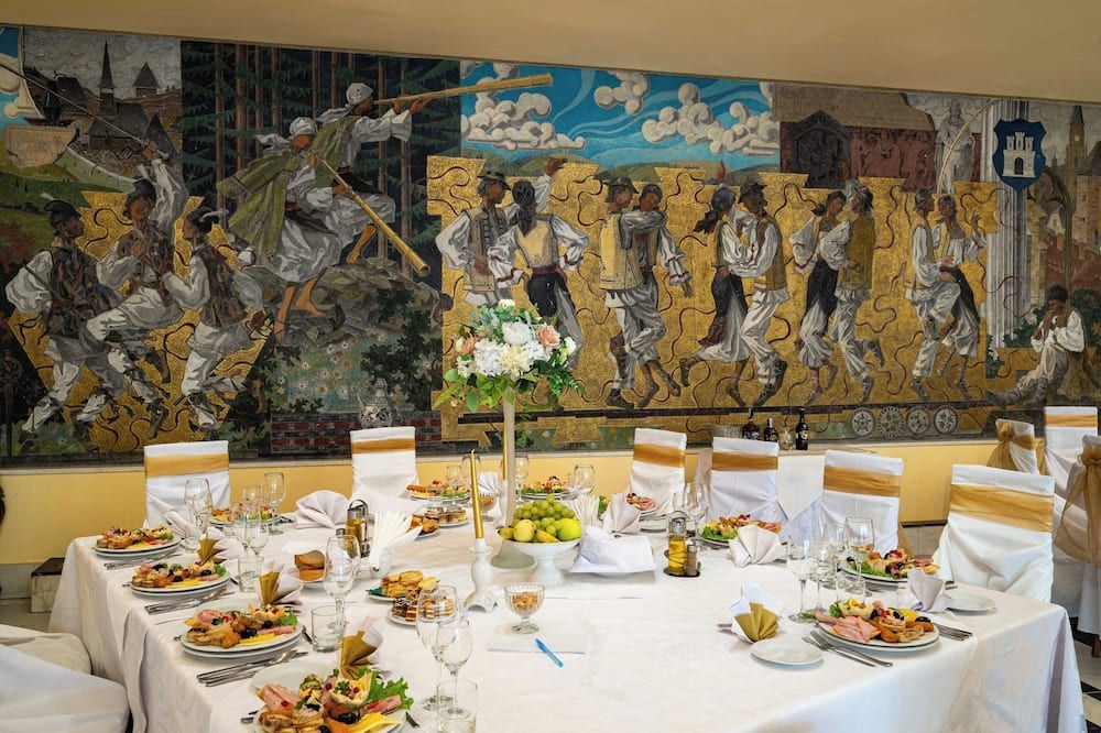 Hotel Belvedere - קלוז'-נאפוקה - מסעדה