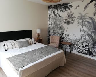 L'Angély - Niort - Camera da letto
