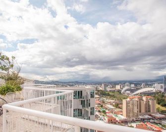 Secrt Sabana 1br · Workspace + Wifi · Parking · Apt 1508 - San José