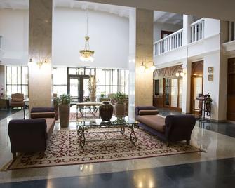 Atyrau Dastan Hotel - Atıraw - Lobby