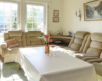 Holiday Home Hovsherad Handeland - Moi - Sala de estar