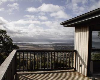 3 Seaviews Wombat Mt Rumney Escapes - Cambridge - Balcony