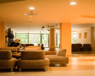 Hotel Perunika - Varna - Lobby