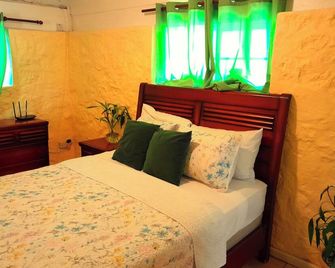 Tranquility Suite Cottage 5 - Pointe Michel - Bedroom