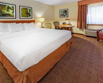 La Quinta Inn & Suites by Wyndham Tampa Brandon West - Tampa - Camera da letto