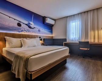 Hotel Panamby Guarulhos - Guarulhos - Bedroom