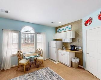 Away on Avian - Unit #3406b - Sunset Beach - Kitchen