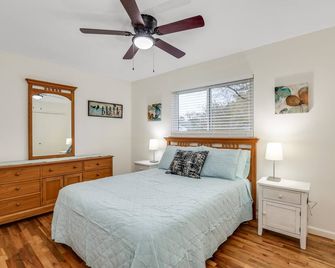 Updated home in great neighborhood with outdoor spaces - Plymouth - Bedroom
