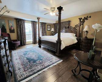 Fabulous Ski House- Internet/ Hot Tub/Foosball/Gym - Cottonwood Heights - Bedroom
