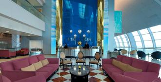 Dubai International Hotel, Dubai Airport - דובאי - לובי