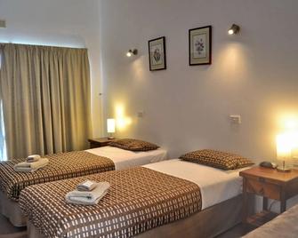 Delatite Apartments - Timbertop - Merrijig - Bedroom