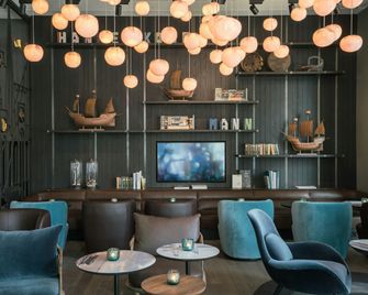 Motel One Lübeck - Lübeck - Lounge
