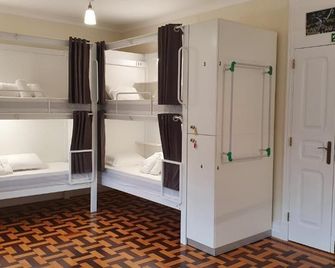 Bruma Hostel - Πόντα Ντελγάδα - Κρεβατοκάμαρα