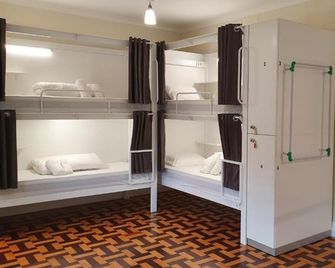 Bruma Hostel - Ponta Delgada - Bedroom