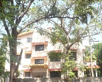 Awas Beach Cottage - Alibag - Building