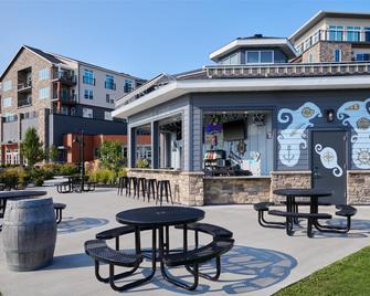 Hotel Canandaigua, Tapestry Collection by Hilton - Canandaigua - Bar