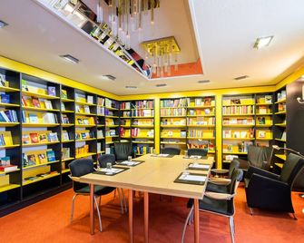 Stadthotel Freiburg - Freiburg im Breisgau - Lounge
