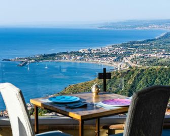 Hotel Villa Ducale - Taormina - Balcón