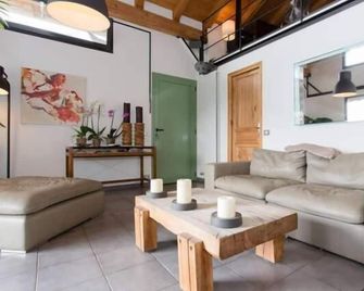 Skylark Bed & Breakfast - Grasse - Salon