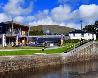 Moorings Hotel - Fort William - Building