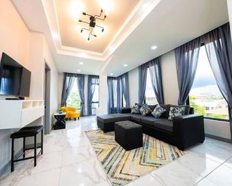 ب592 هوسبيتاليتي إنك - جورج تاون - غرفة معيشة