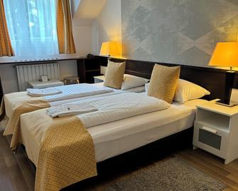 Hotel Gloria Budapest - Budapest - Bedroom