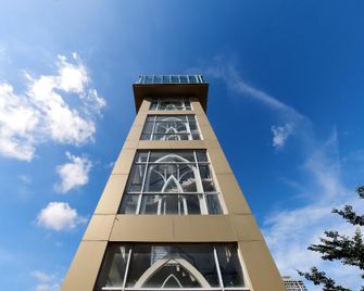 Collection O 91484 Lai Lai Apartment - Batam - Building