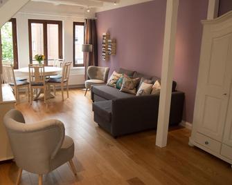 Schönes Studio zentral - Bremen - Wohnzimmer