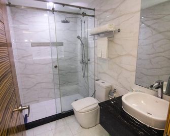 Sun Star Grand Hotel - Manila - Baño