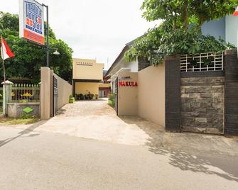 RedDoorz Syariah Near Rsud Tuban - Tuban - Edificio