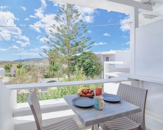 Pavlos Place - Antiparos - Balcon