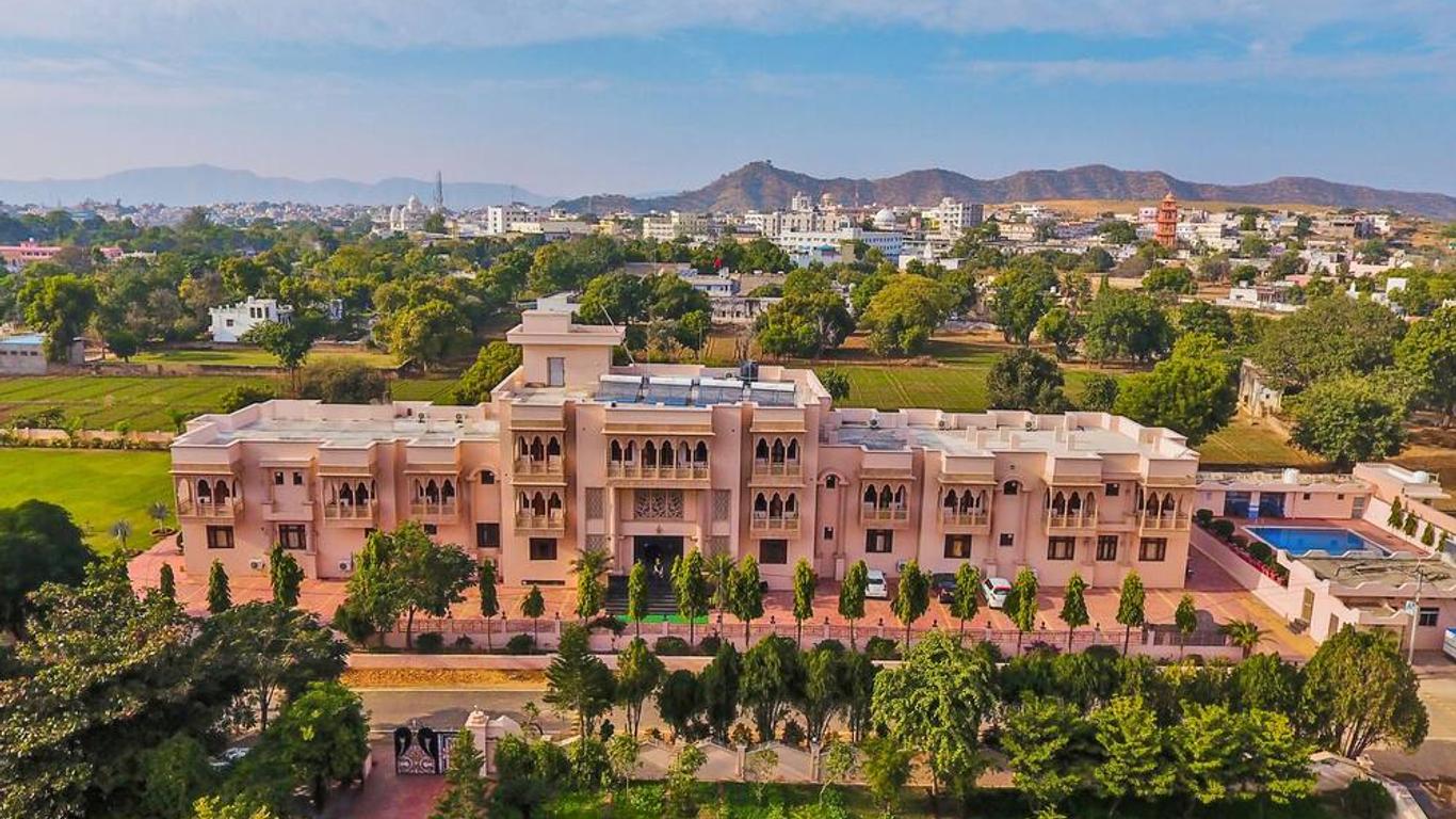 Hotel Pushkar Legacy