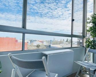 Port Vista - Central Fremantle Apartment - Fremantle - Balcony