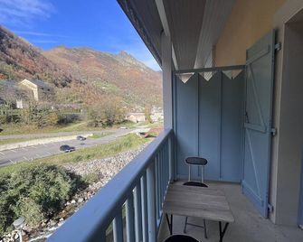Appartement à Cauterets avec balcon et parking privé - FR-1-812-96 - Cauterets - Balcón