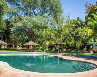 Rest Camp Victoria Falls - Victoria Falls - Pool
