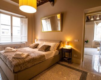 Noble Floor - Panoramic Luxury Apartment - Lucca - Camera da letto