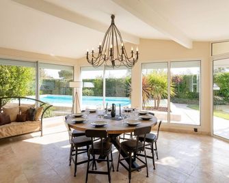Magnificent villa with private pool - Narbonne - Dining room