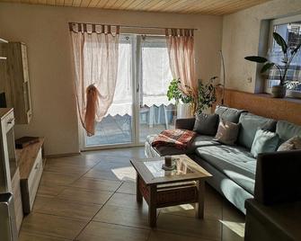 Holiday apartment Meißenheim for 1 - 4 persons with 2 bedrooms - Twin house - Meißenheim - Sala de estar