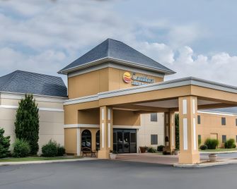 Quality Inn and Suites Coldwater near I-69 - Coldwater - Gebouw