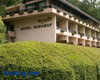 Hotel Berghof - Biersdorf - Gebäude