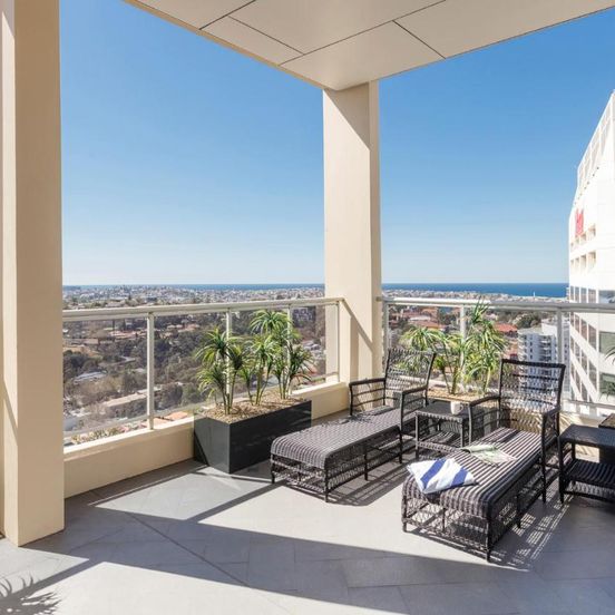 Meriton Suites Bondi Junction image 1