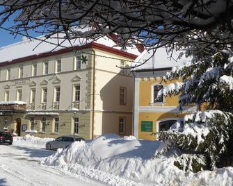 Hotel zur Post - Lam - Budova