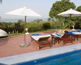 White Horse Residence - Tanji - Piscina