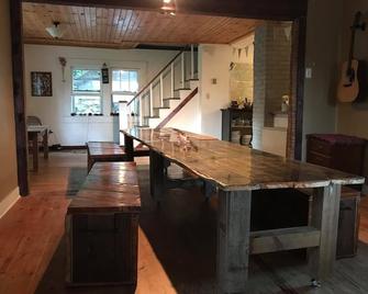 Lost River Hostel - West Baden Springs - Comedor
