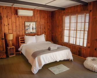 Room #6 - Joshua Tree - Bedroom